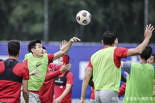 霍福德与梅尔顿同时失常 副班长合计得分仅4分